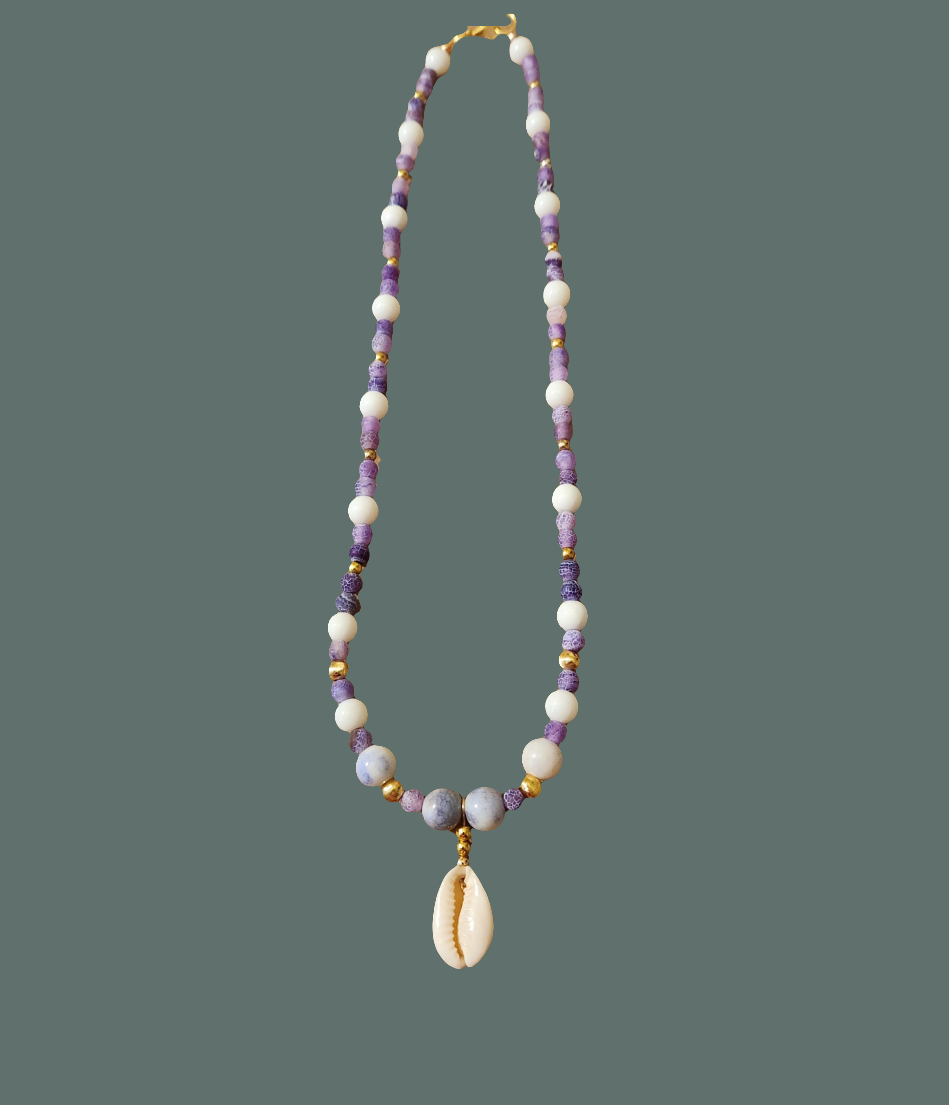 Natural bead necklace